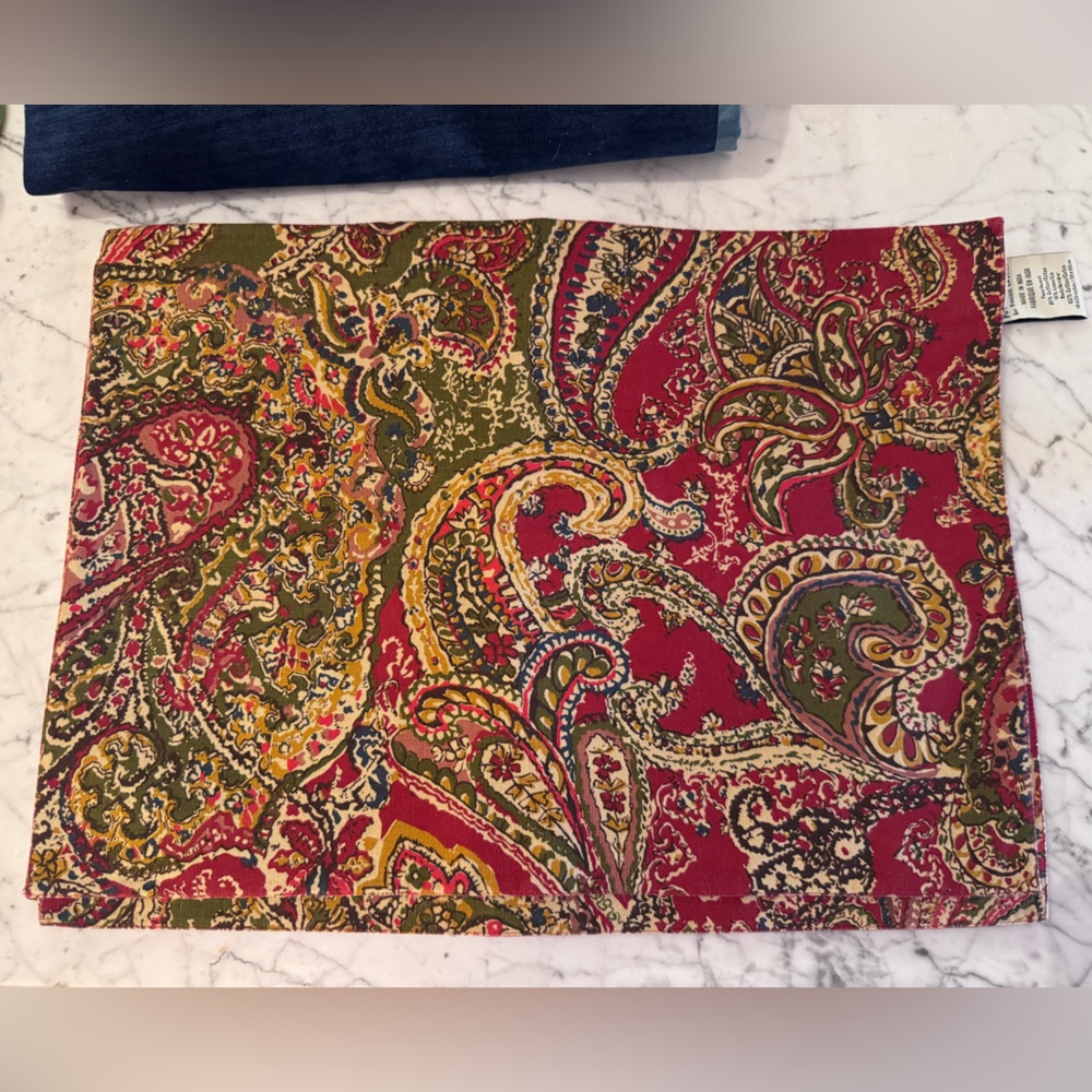Pottery barn sienna placemats, set of 6, like new